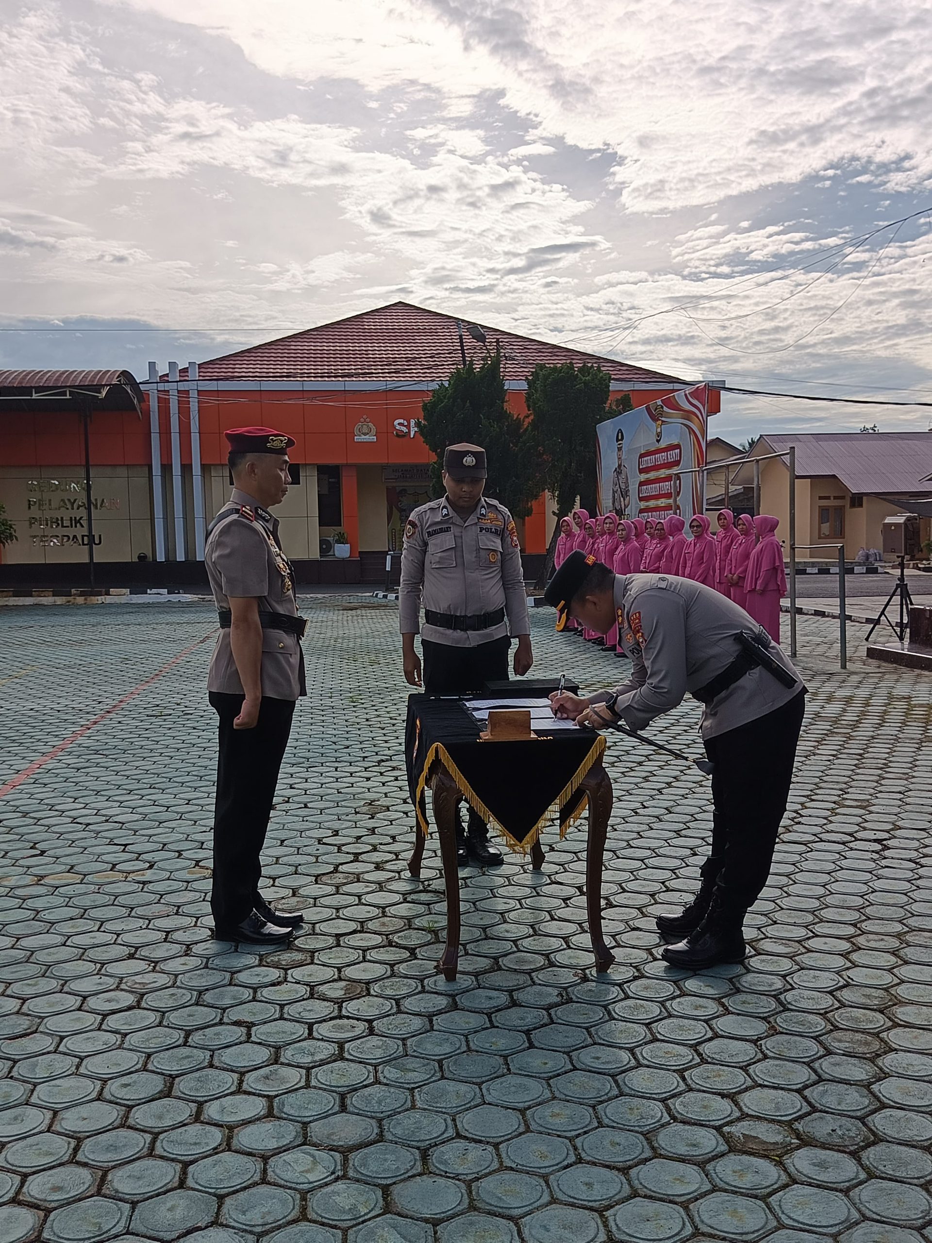 Polres Bengkulu Utara Gelar Sertijab Sejumlah Pejabat, Kapolres Tekankan Adaptasi dan Loyalitas