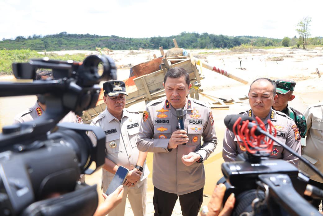 Operasi PETI Polda Riau: 29 Kasus Terbongkar, 1.167 Rakit Tambang Ilegal Dimusnahkan