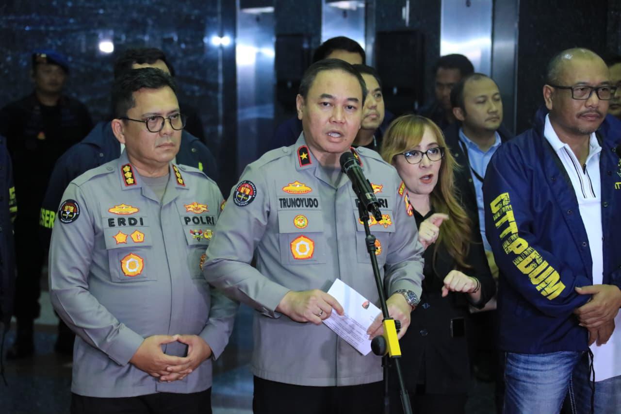 Bareskrim Polri Bongkar Judi Online Jaringan Internasional di Jakarta Barat, 321 WNA Diamankan