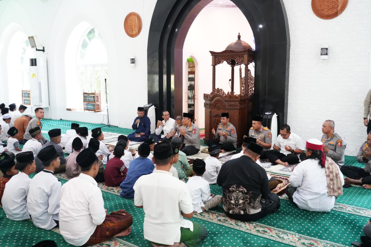 Hari Bhayangkara ke-80, Wakapolri Tanamkan Kepedulian Sosial kepada Taruna Akpol Lewat Santunan Anak Yatim