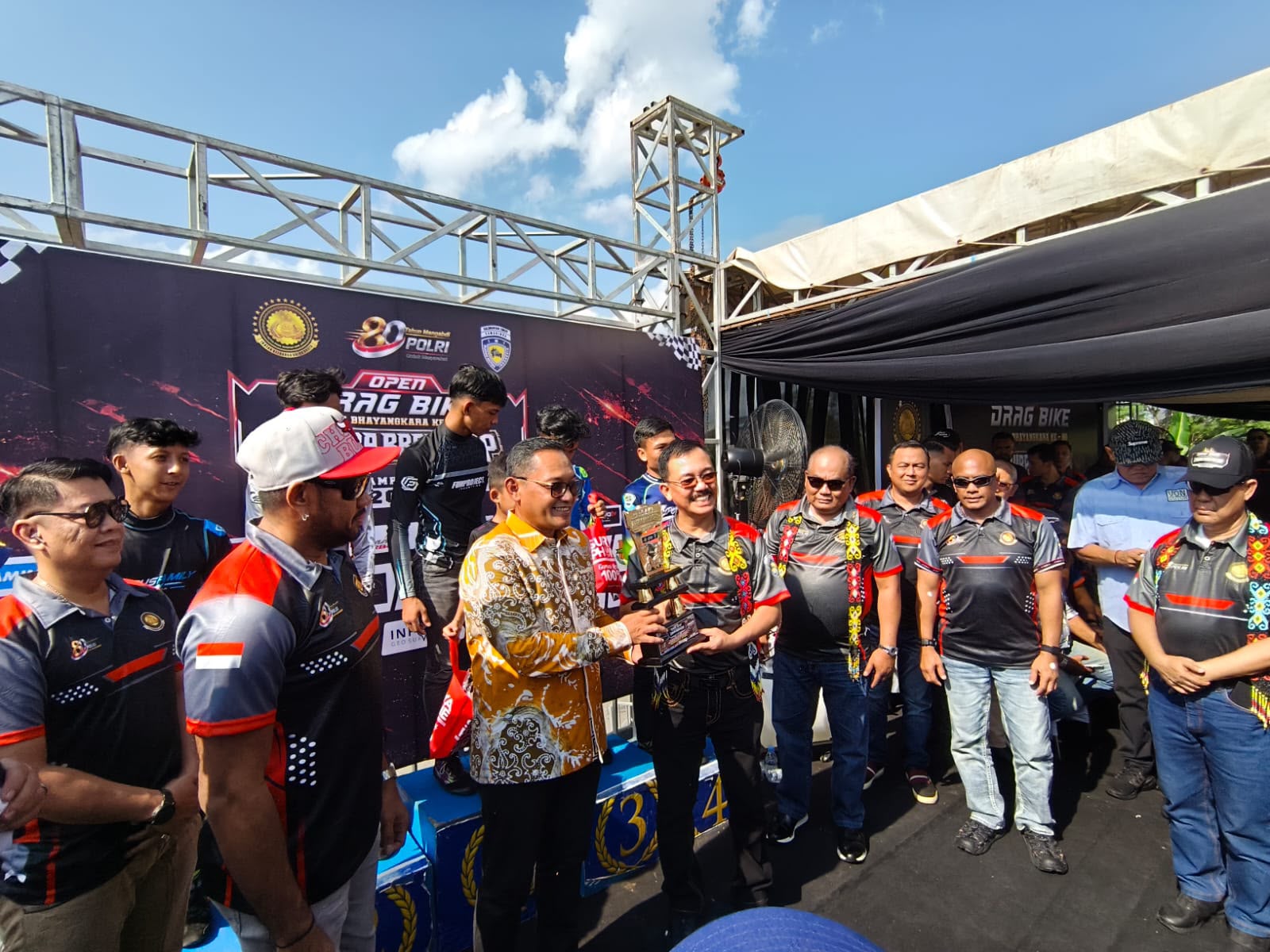 Gas di Sirkuit, Bukan di Jalan! Open Drag Bike Dhira Brata Cup Championship 2026 Resmi Dibuka di Samarinda dalam Rangka Hari Bhayangkara ke-80