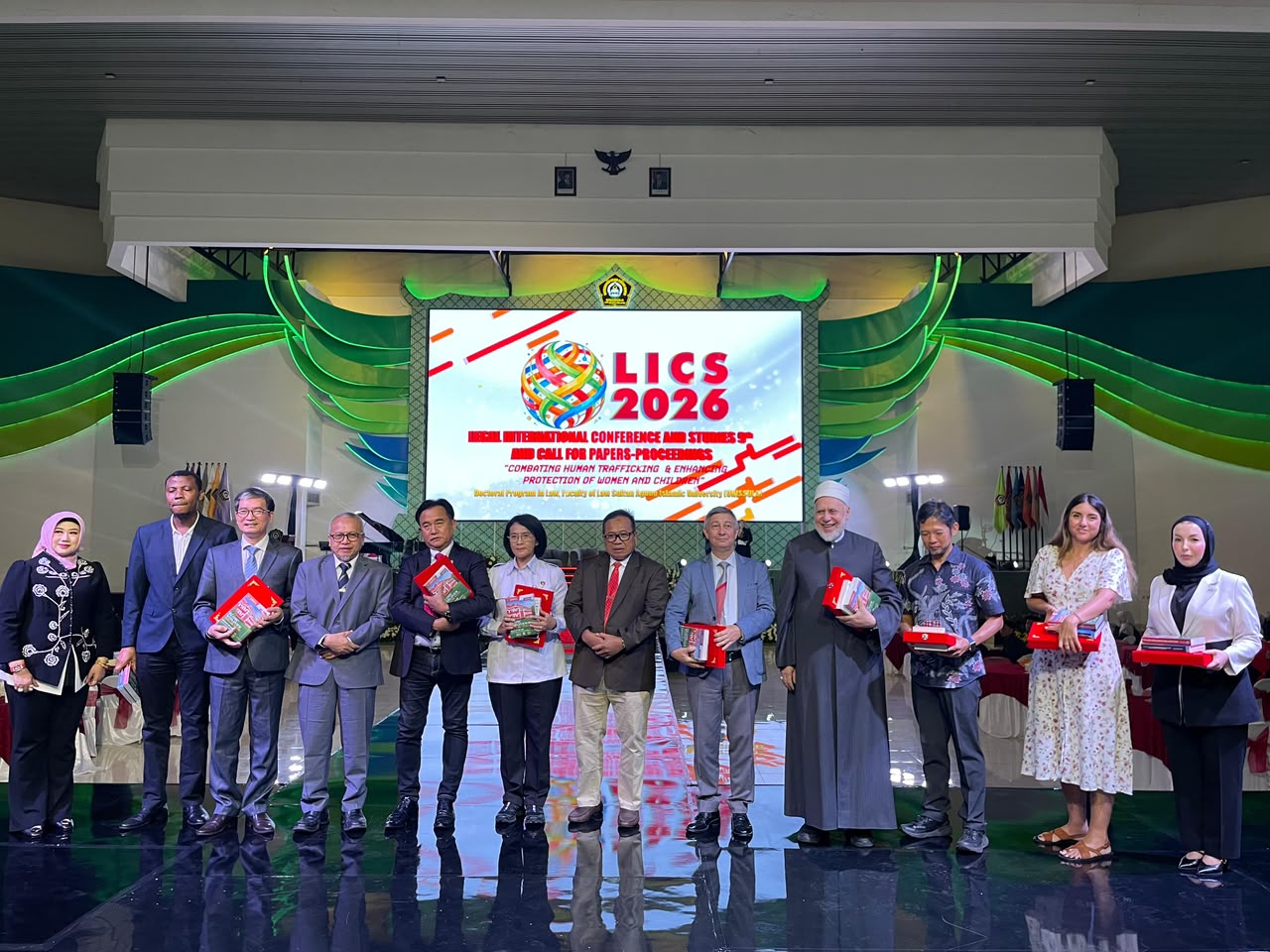 Dalam Forum Internasional, Prof. Yusril dan Wakapolri Serukan Penguatan Kerangka Hukum Global untuk Lindungi Perempuan dan Anak dari TPPO