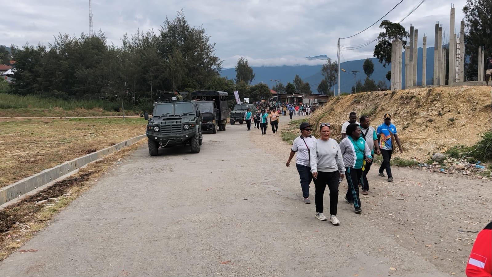 Jelang HUT ke-81 RI, Satgas Kepolisian Operasi Damai Cartenz Bersama Satgas TNI Perkuat Pengamanan di Intan Jaya