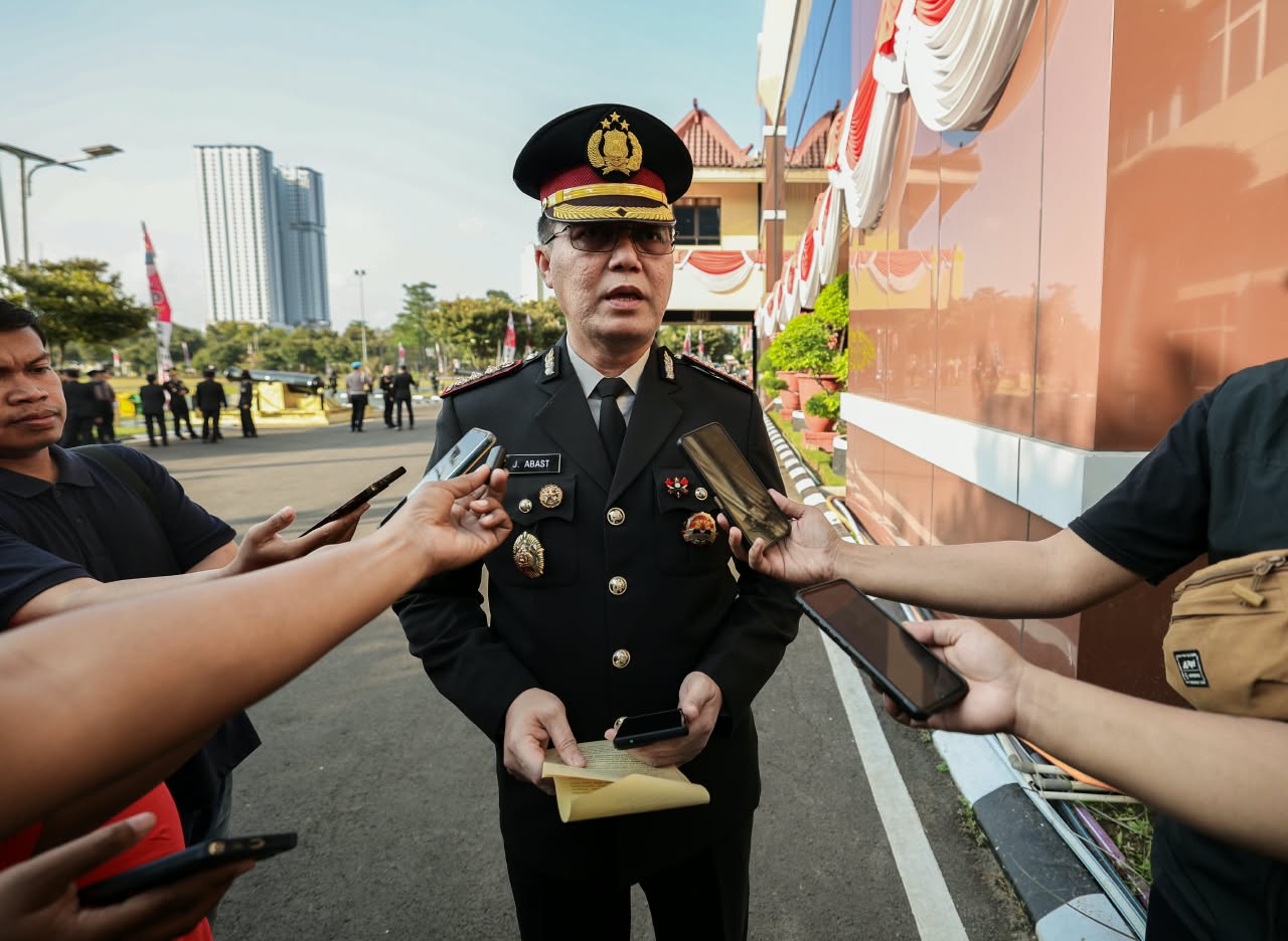 Polda Jatim Kirim Bantuan Kemanusiaan ke NTT, Siapkan Dapur Lapangan hingga Tim Trauma Healing